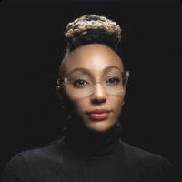 Dominique-Burton-photo_250x310color-e1634701823470